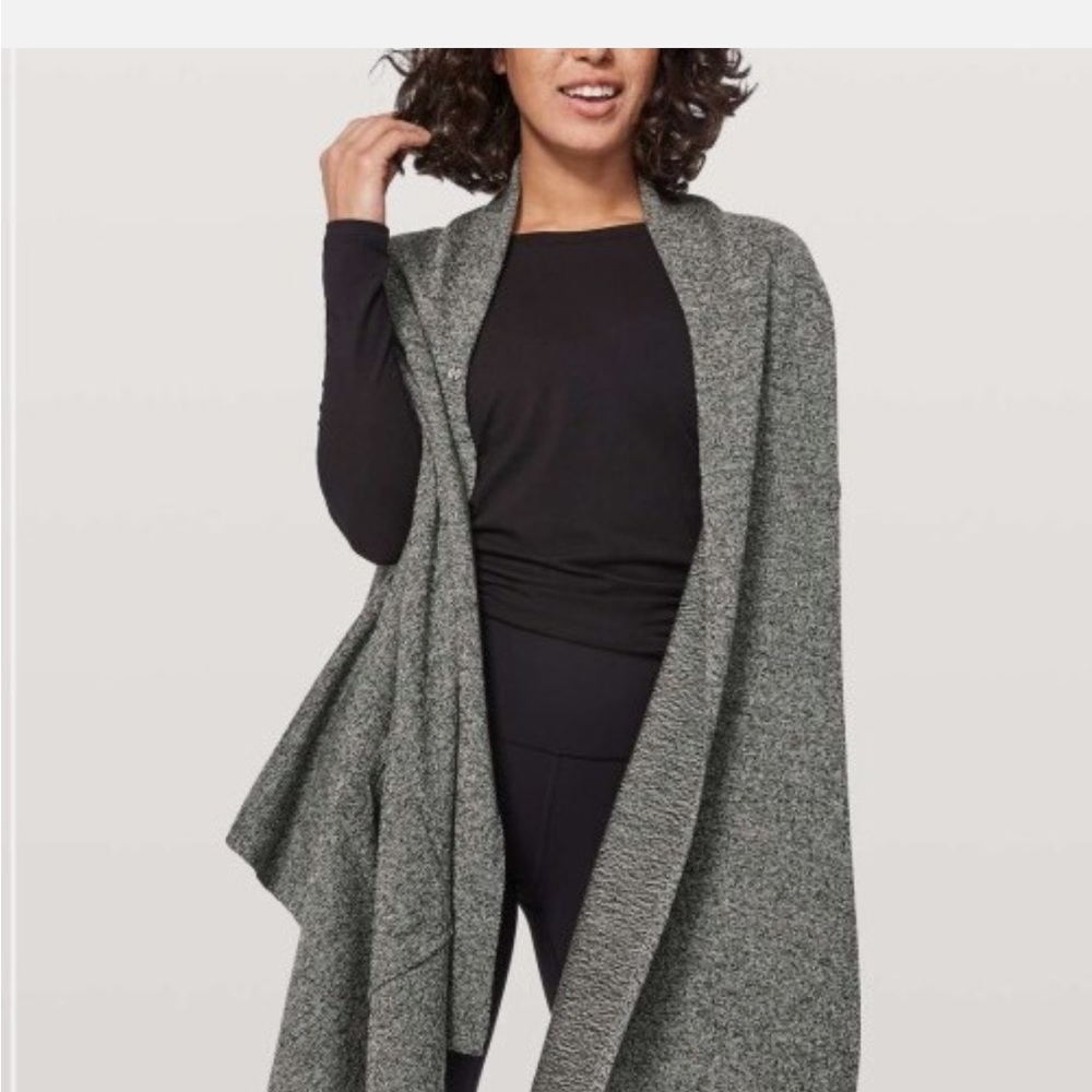 lululemon athletica Live Freely Wrap - 100% Merino Wool sweater scarf